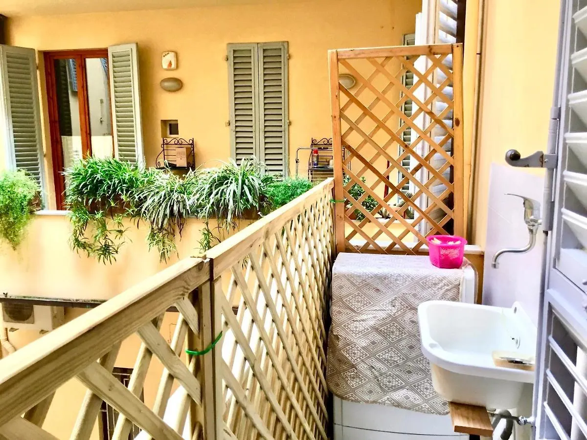 Martiri Del Popolo Apartment Florencie