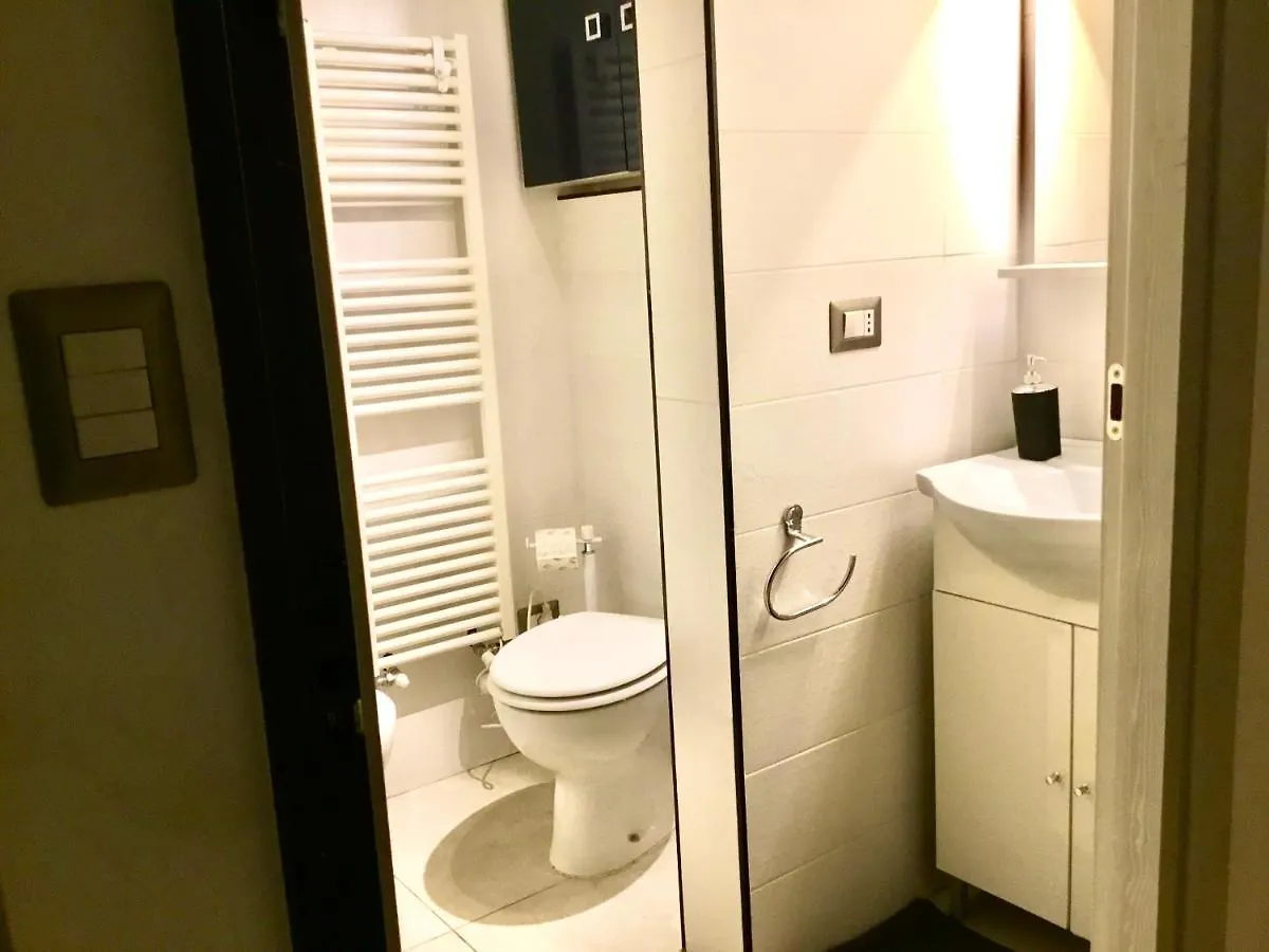 Martiri Del Popolo Apartment Florence 0*,